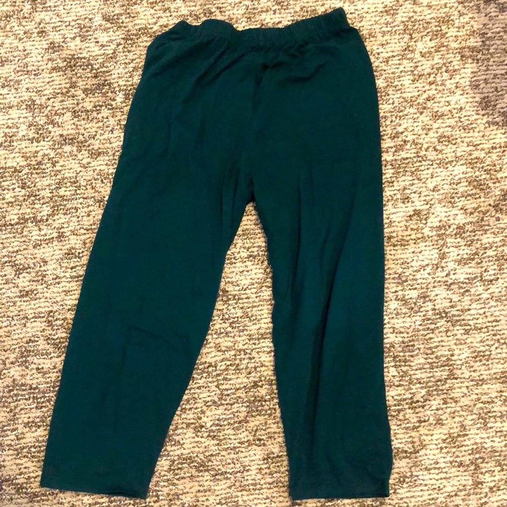 Green leggings